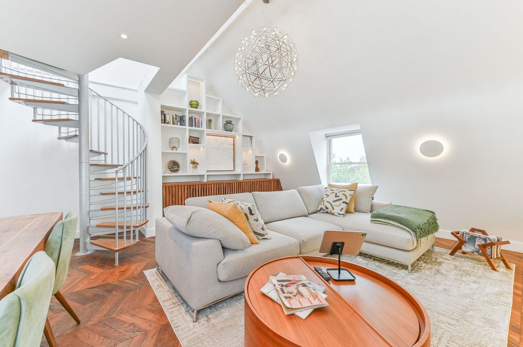 Property photo 1 of 30