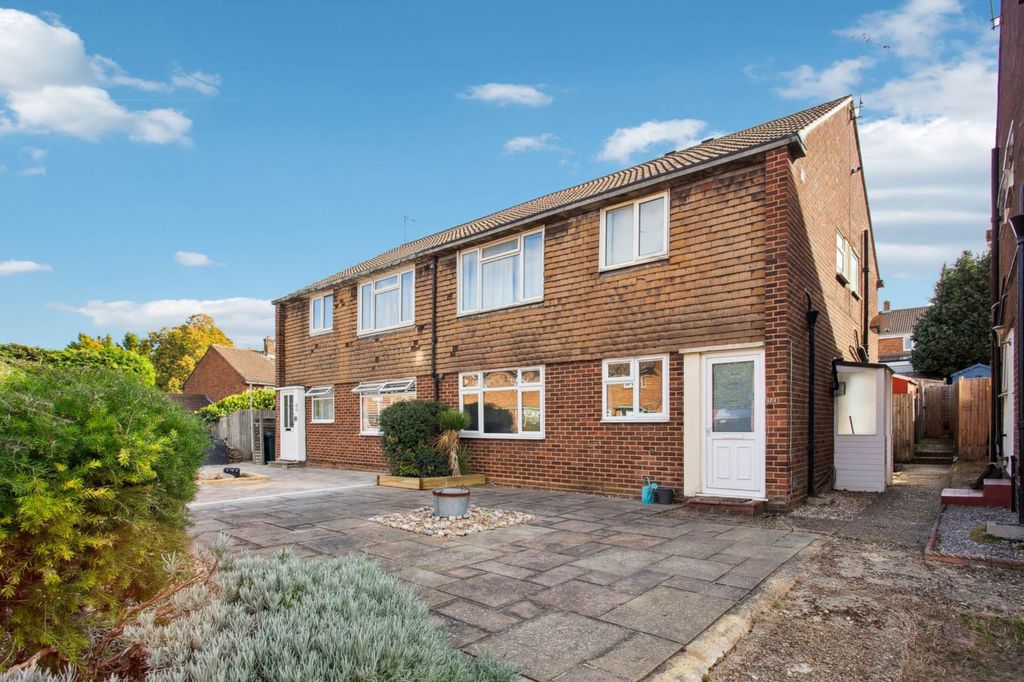 Property photo 1 of 9