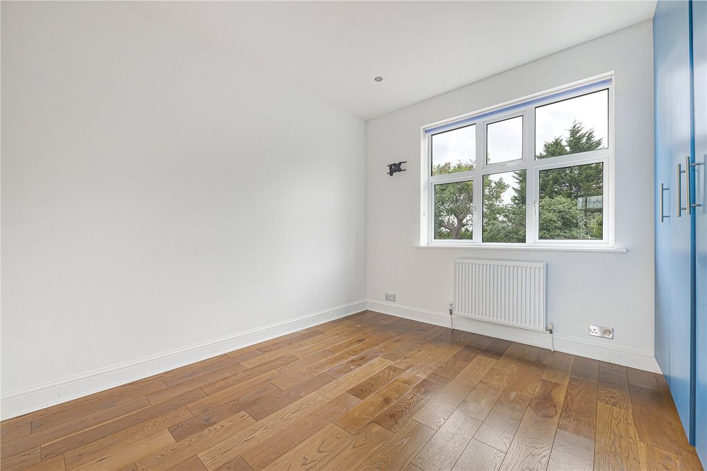 Property photo 2 of 14 Picture No. 05