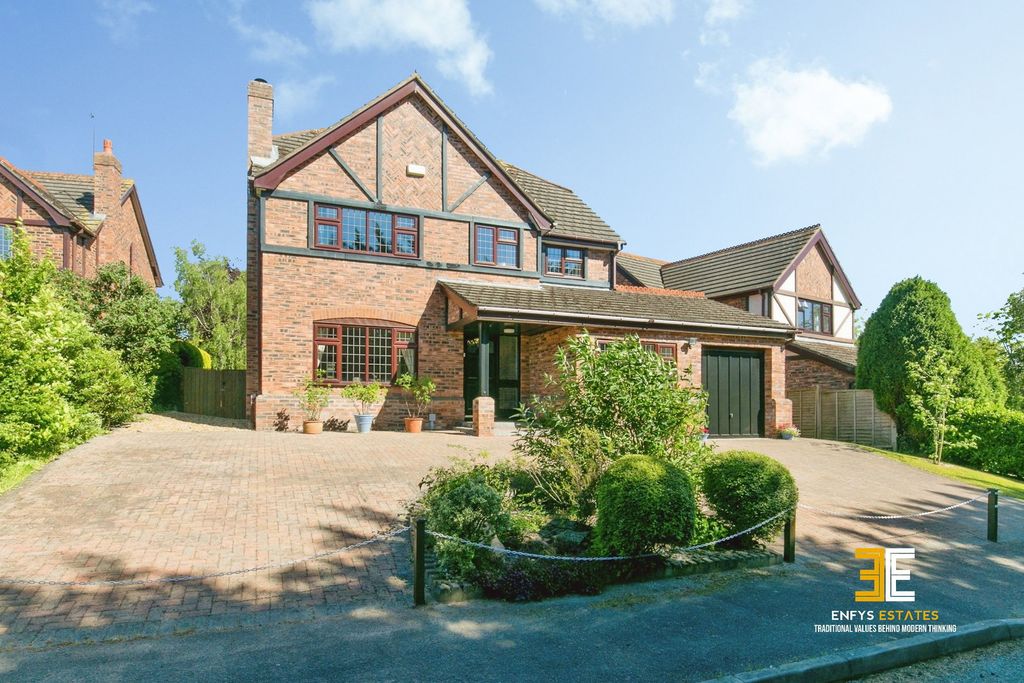 Property photo 1 of 31