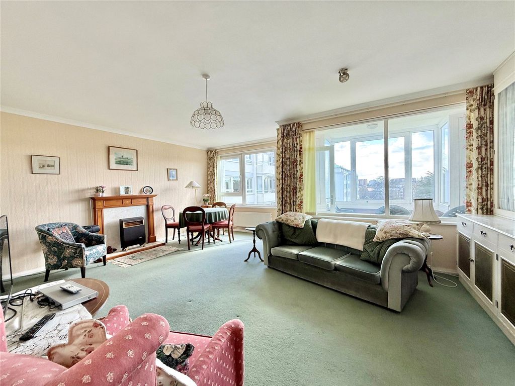 Property photo 2 of 15 Picture No. 13