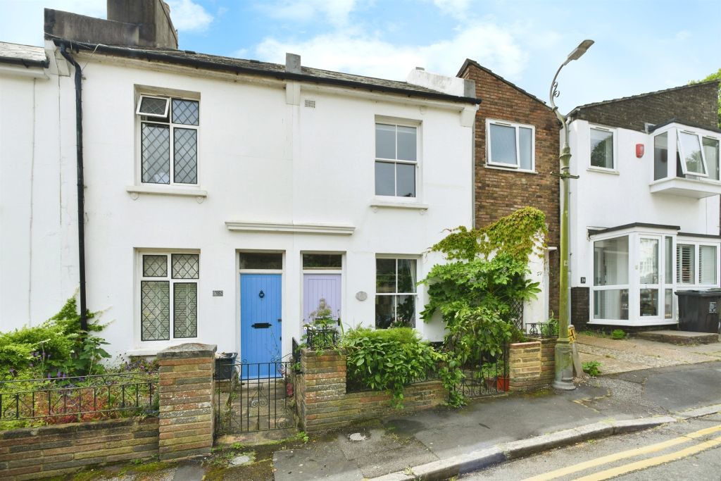 Property photo 1 of 17