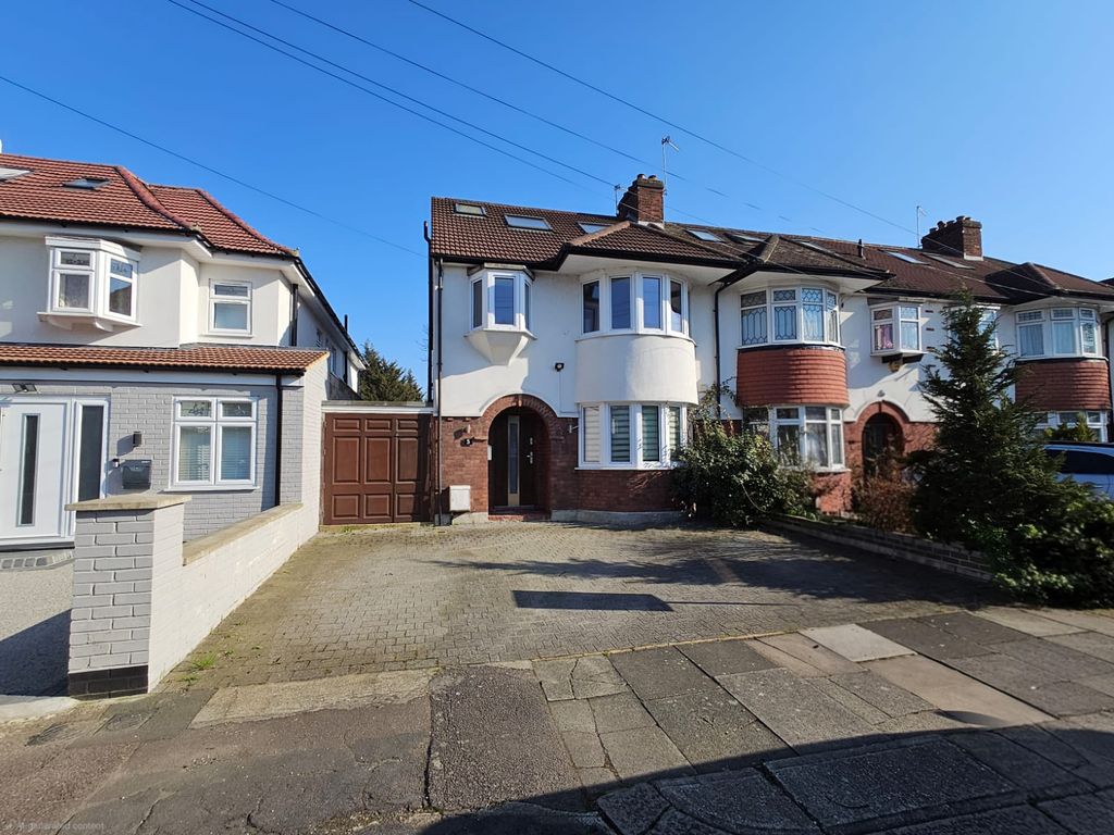 Property photo 3 of 21