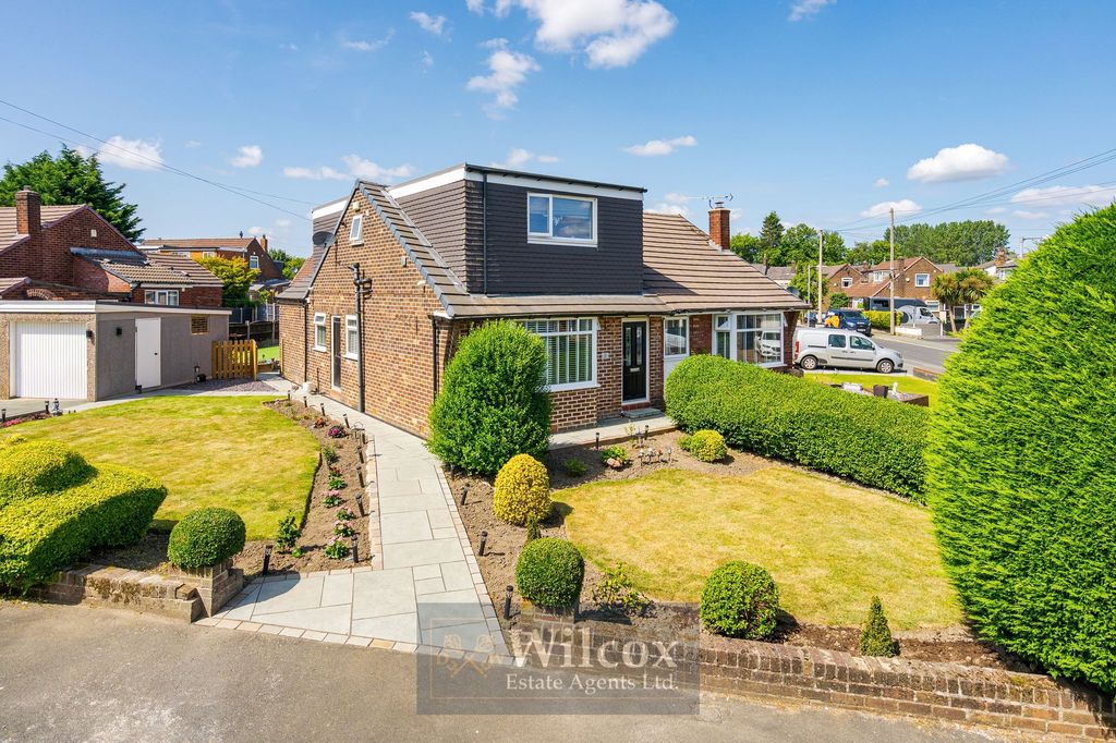 Property photo 1 of 33