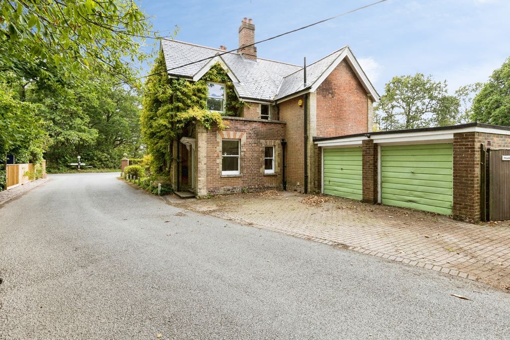 Property photo 3 of 28 Pbox-Img.Jpg