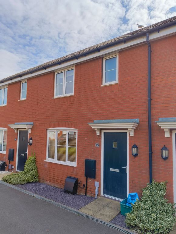 Property photo 1 of 10 Frontage