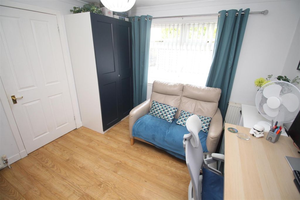 Additional image 28 of 4 bed terraced house for saleOronsay Avenue, Port Glasgow PA14