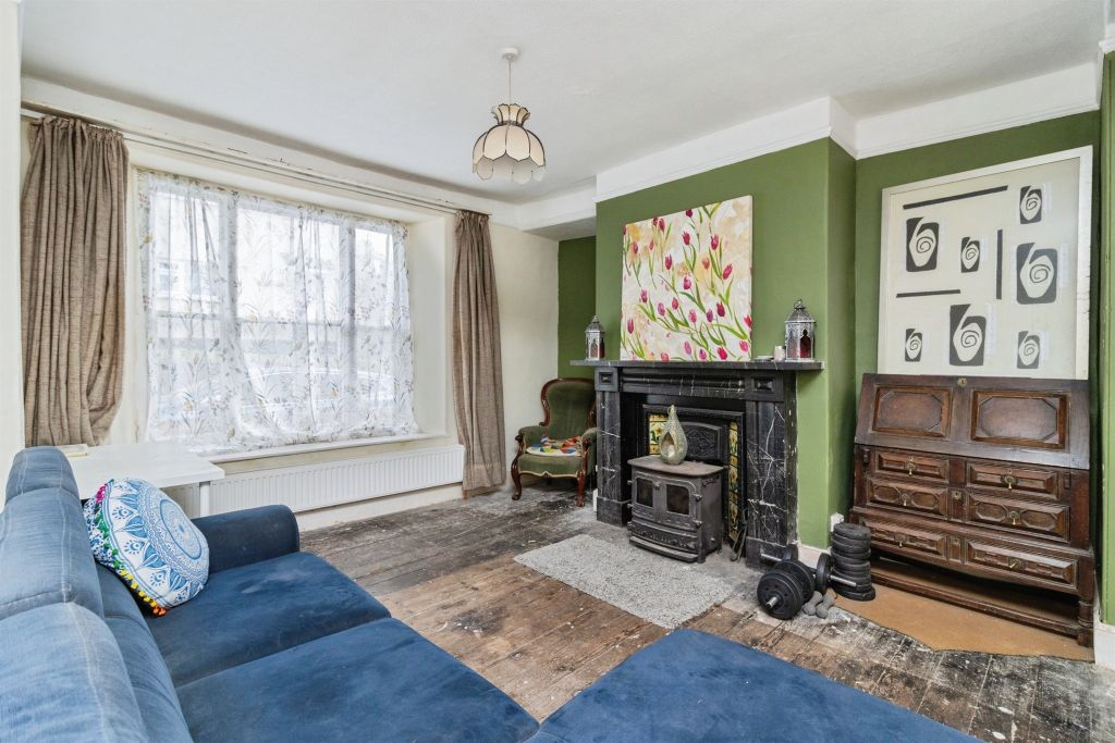 Property photo 2 of 17