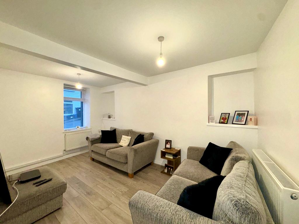 Property photo 3 of 19 Img_2035.Jpeg