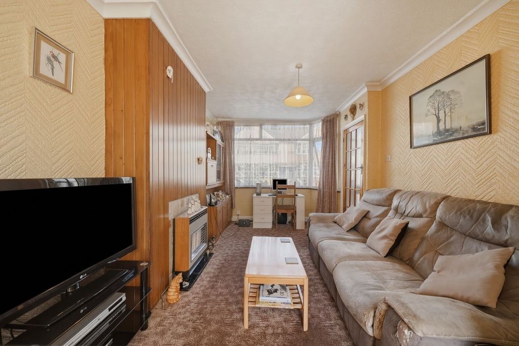 Property photo 3 of 16