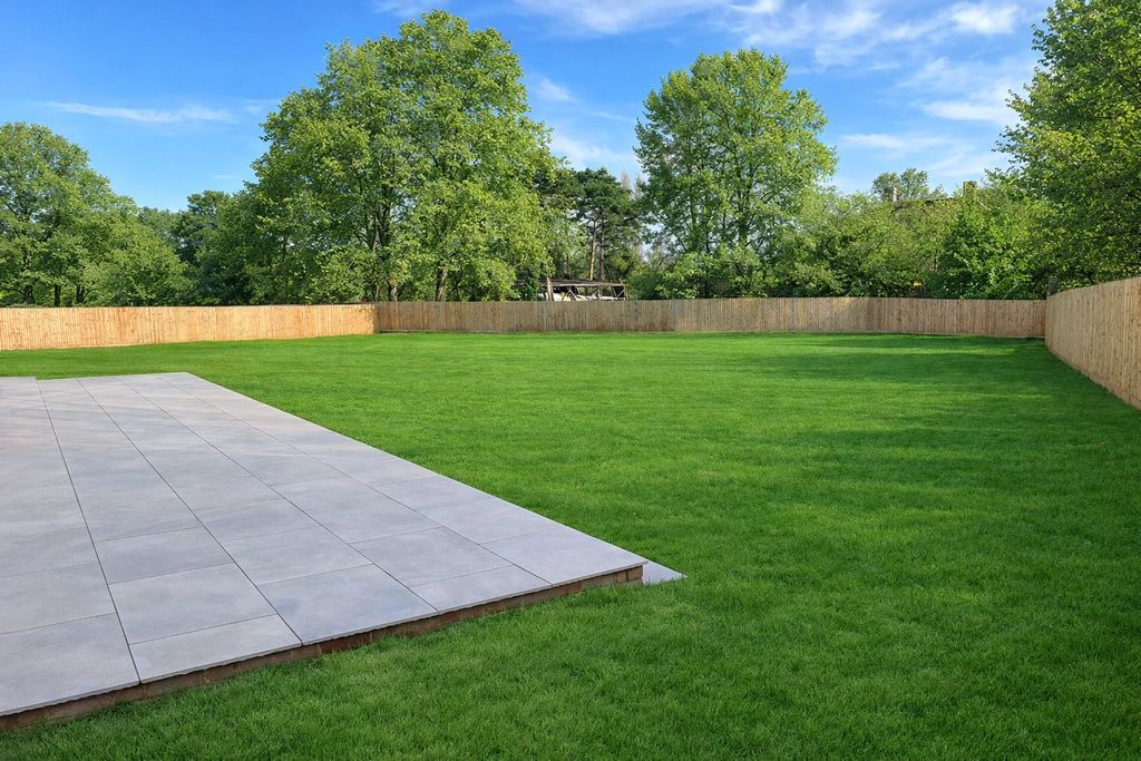 Property photo 2 of 18 Rear Garden