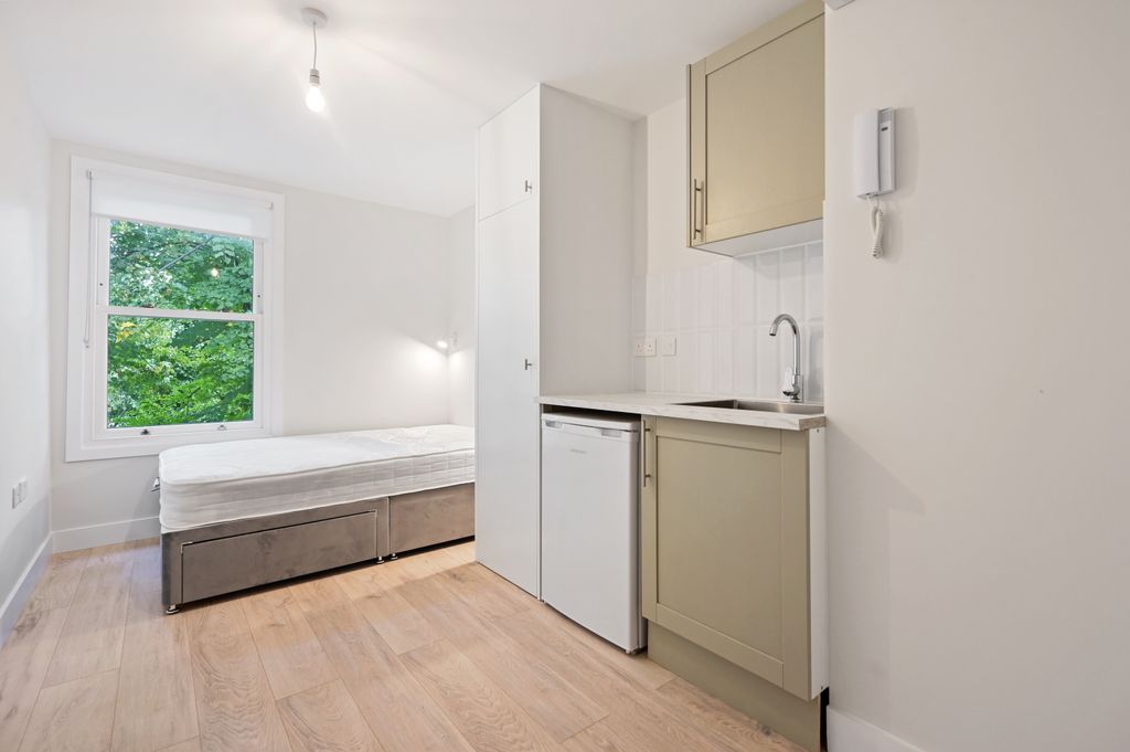 Property photo 1 of 7 Rcmikeposner- 91B St Georges Avenue Flat 4- Studio