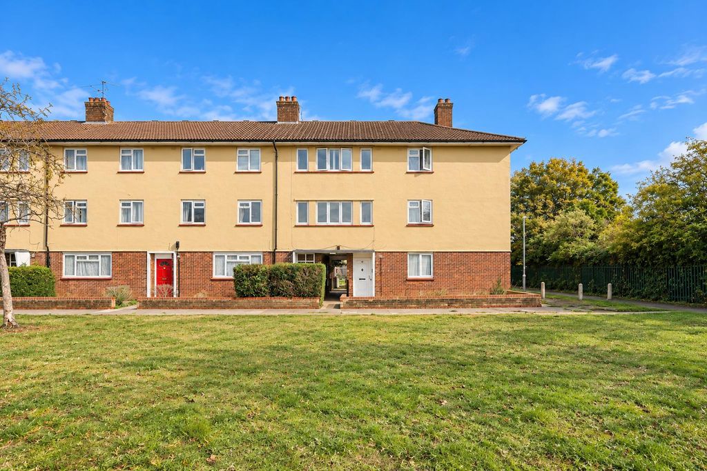 Property photo 1 of 11