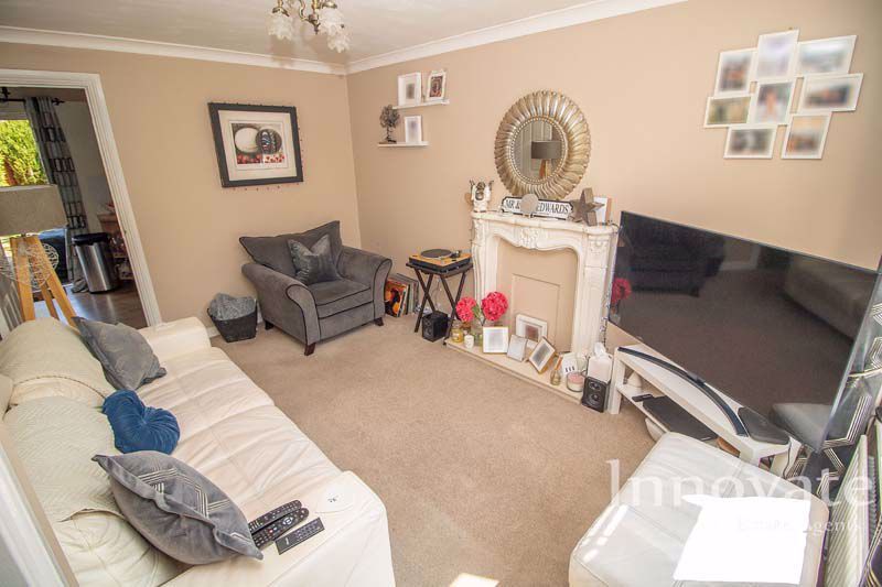 Property photo 3 of 11 Photo 2