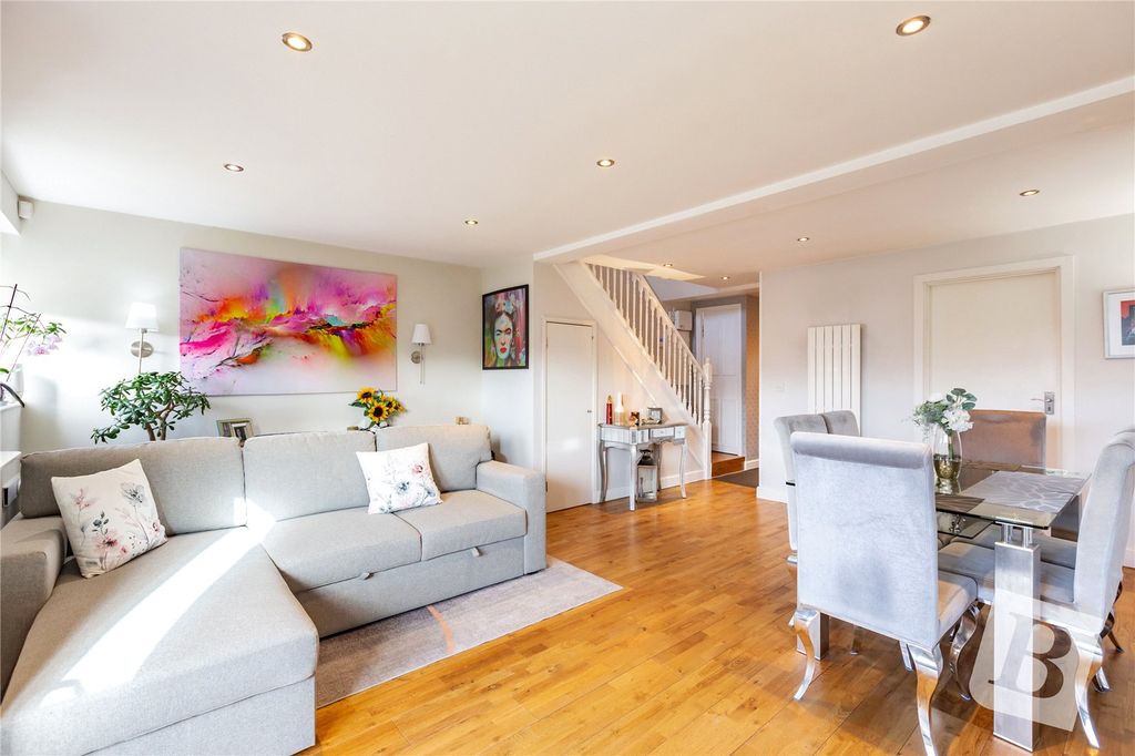 Property photo 2 of 13 Living / Dining