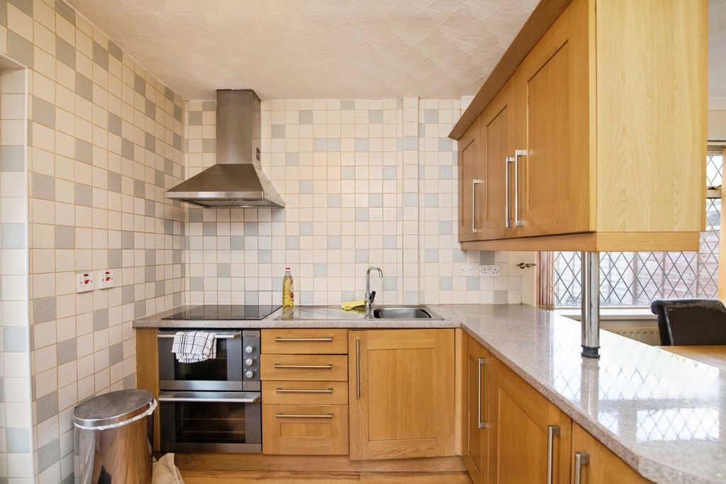 Property photo 2 of 19 Pbox-Img.Jpg