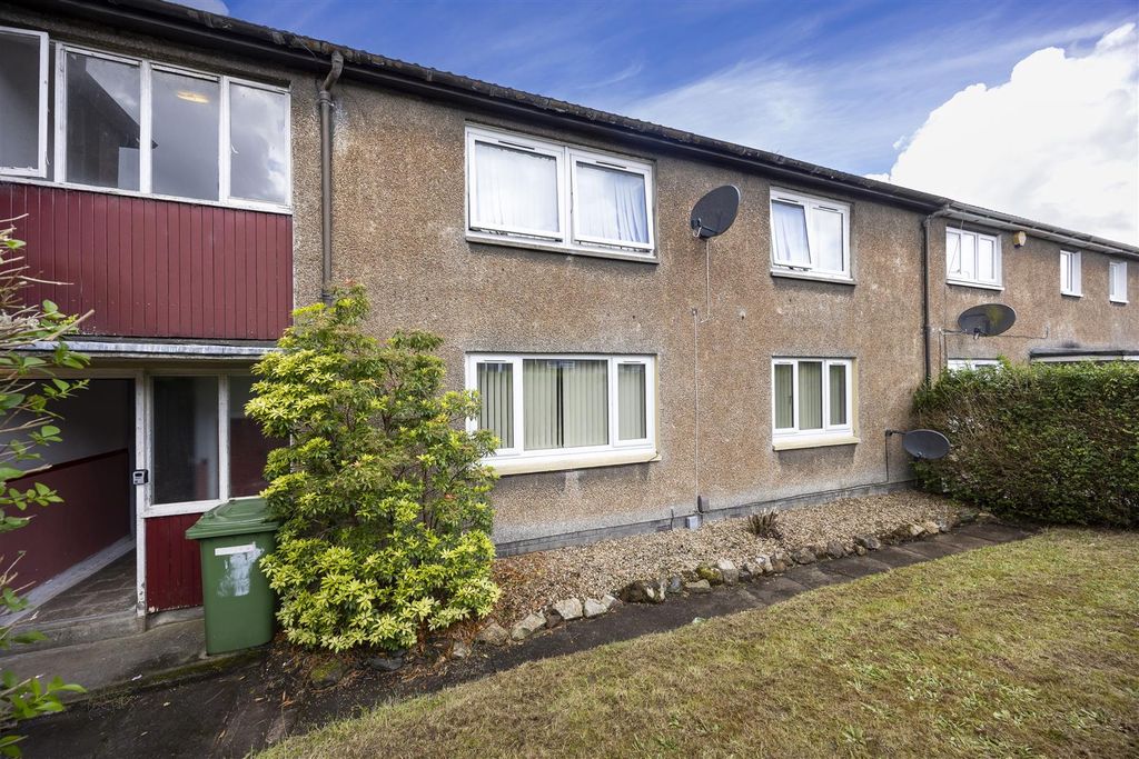 Property photo 2 of 11 3_Doon_Place__Kirkintilloch_002.Jpg
