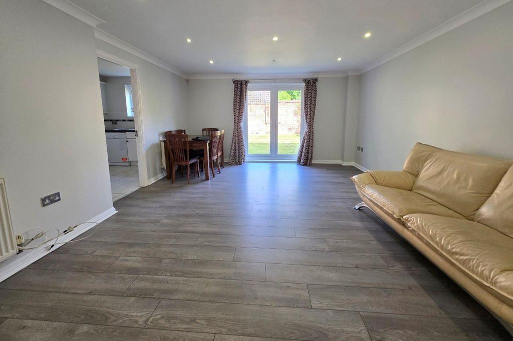 Property photo 2 of 12 Reception / Dining Room