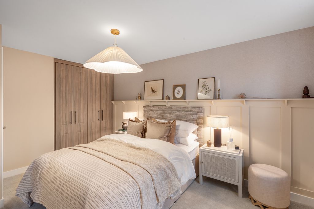 Property photo 2 of 16 Bed 1