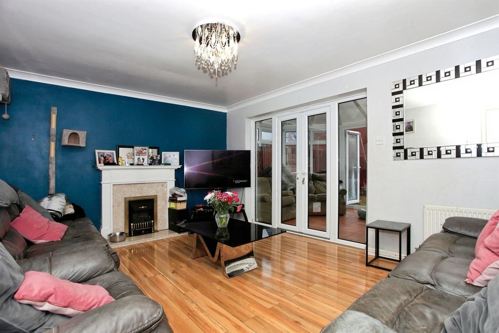 Property photo 2 of 16