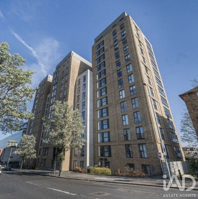 Property photo 1 of 11