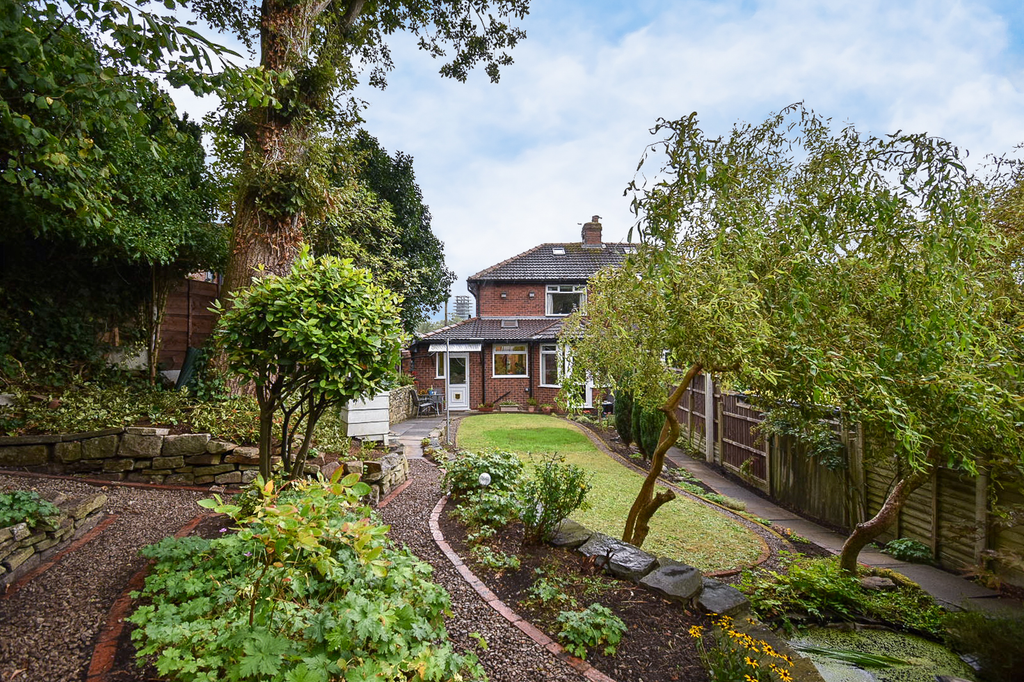 Property photo 2 of 35