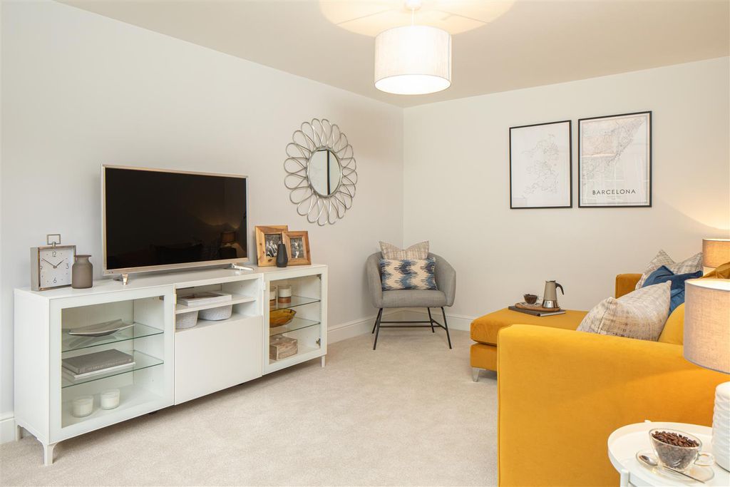 Property photo 2 of 16 7838-30.Jpg