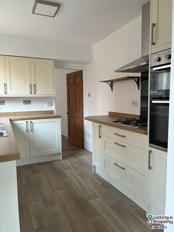 Property photo 2 of 22