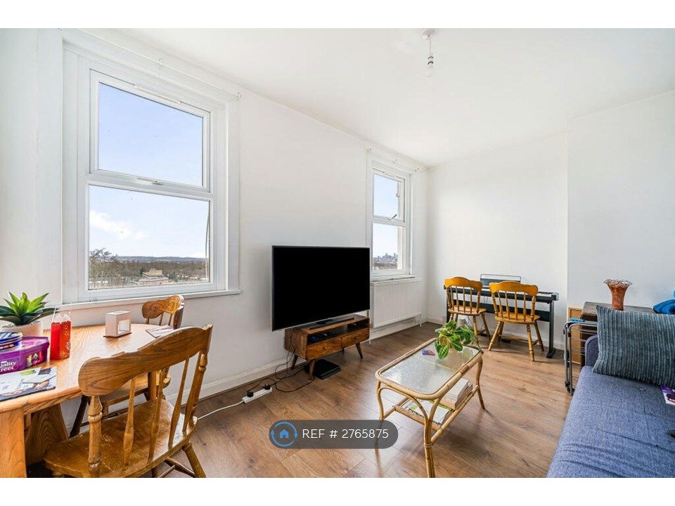 Property photo 2 of 10 Living Room