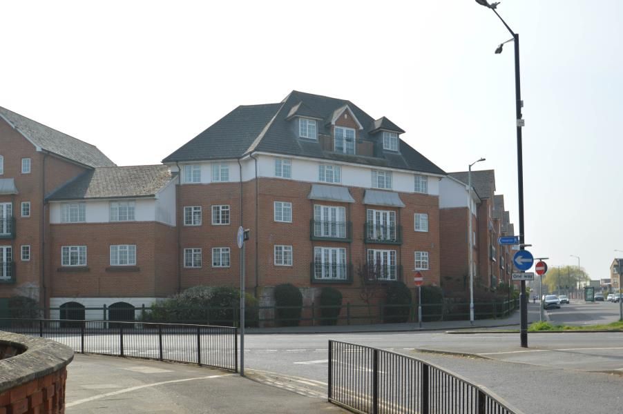 Property photo 1 of 12