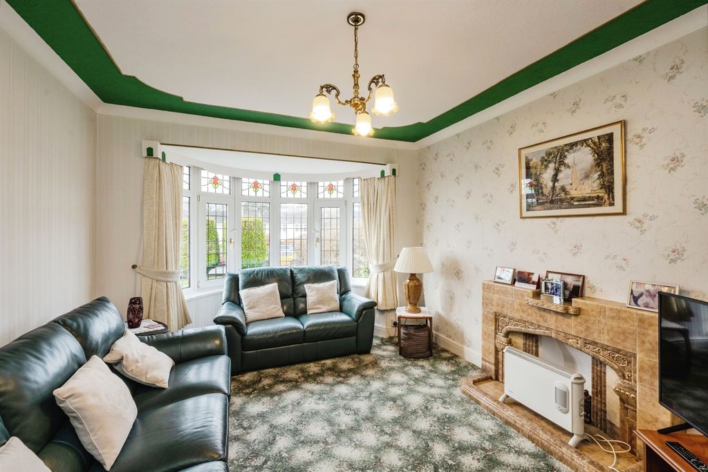 Property photo 2 of 17