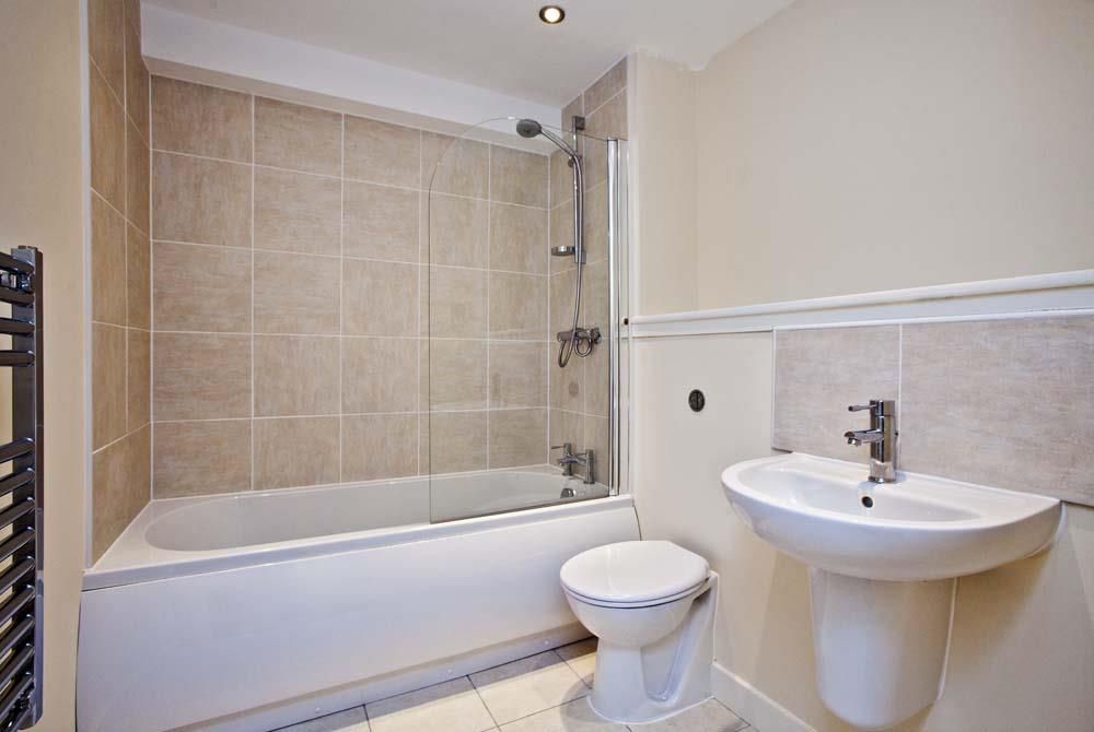 Property photo 3 of 6 Bathroom