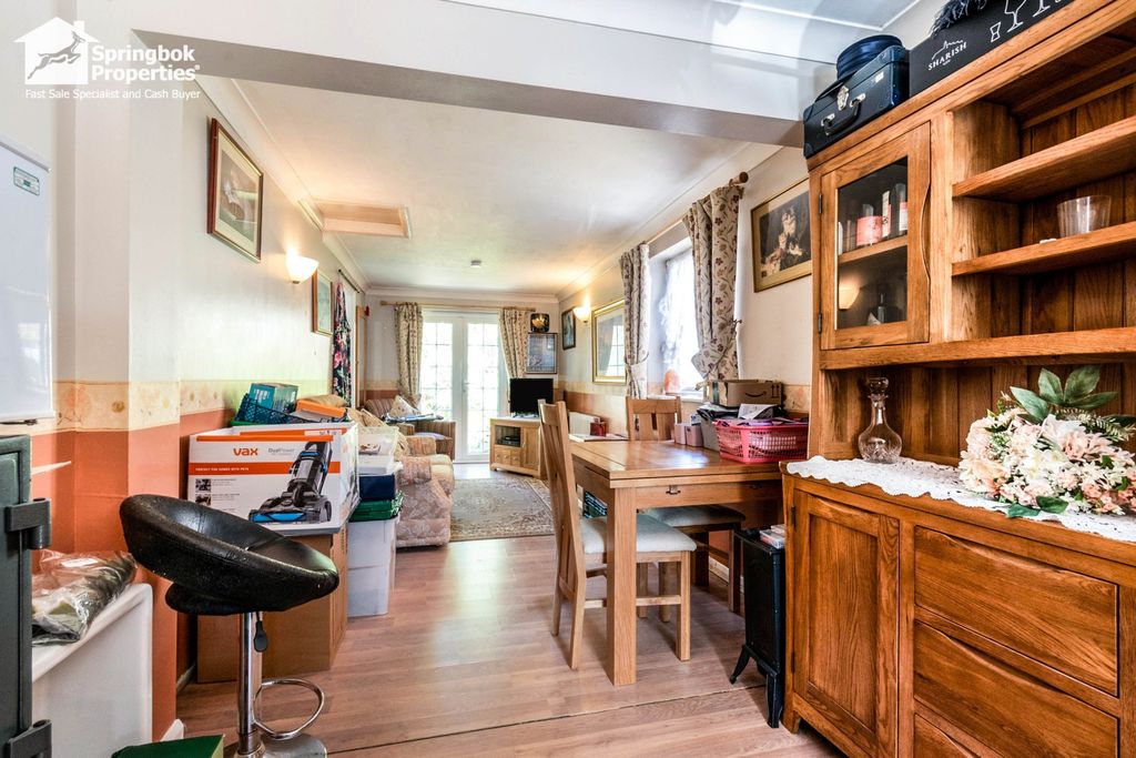 Property photo 3 of 16 2