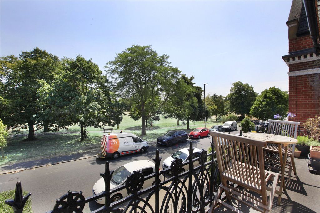 Property photo 2 of 19