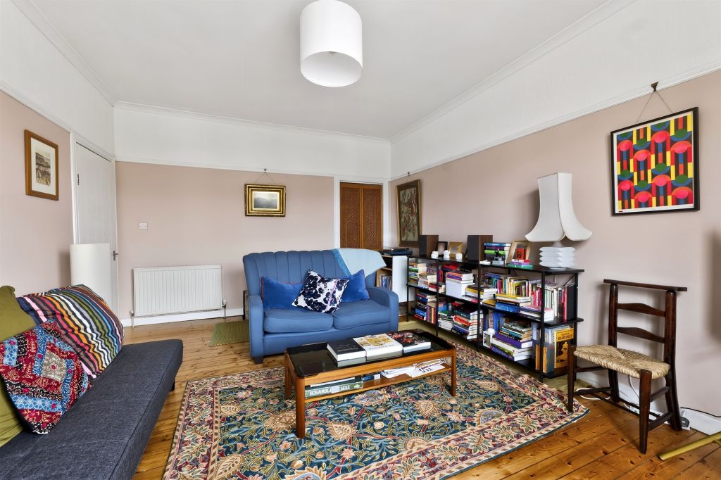Property photo 3 of 17