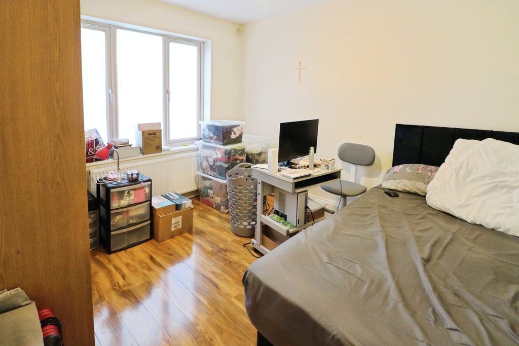 Property photo 2 of 6 Picture No. 04