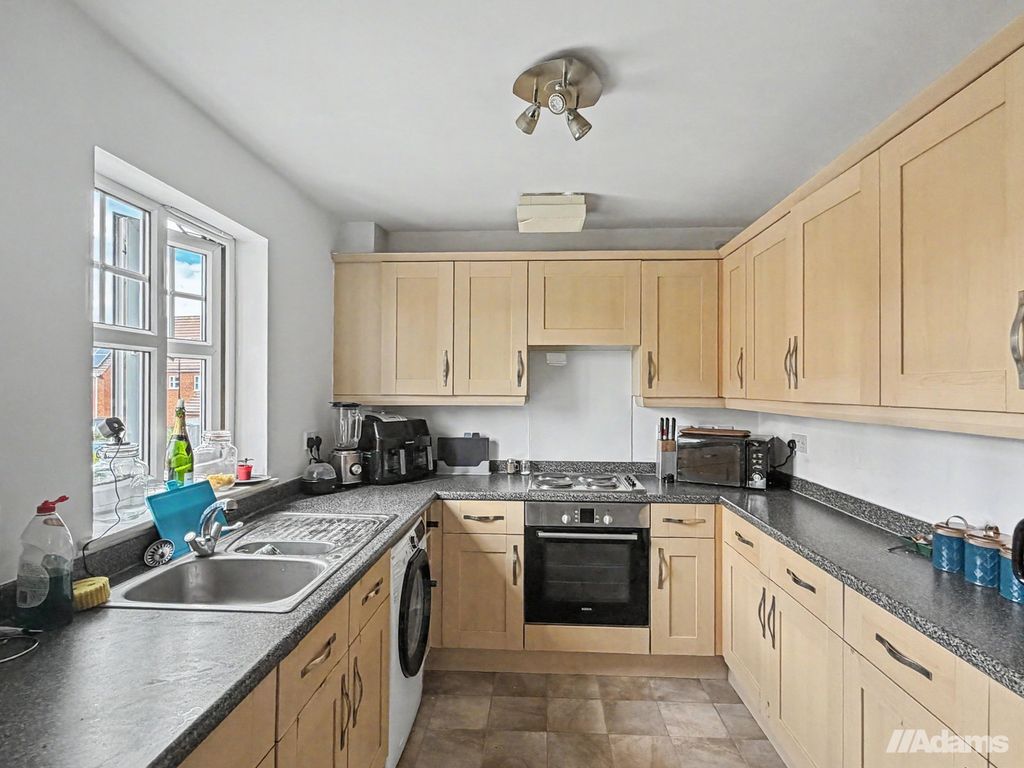 Property photo 3 of 11