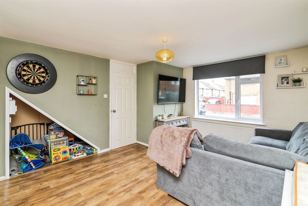 Property photo 3 of 17