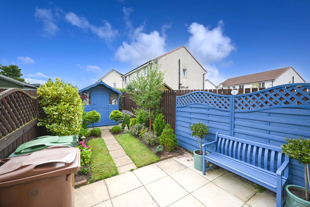 Property photo 2 of 30 Rear Garden