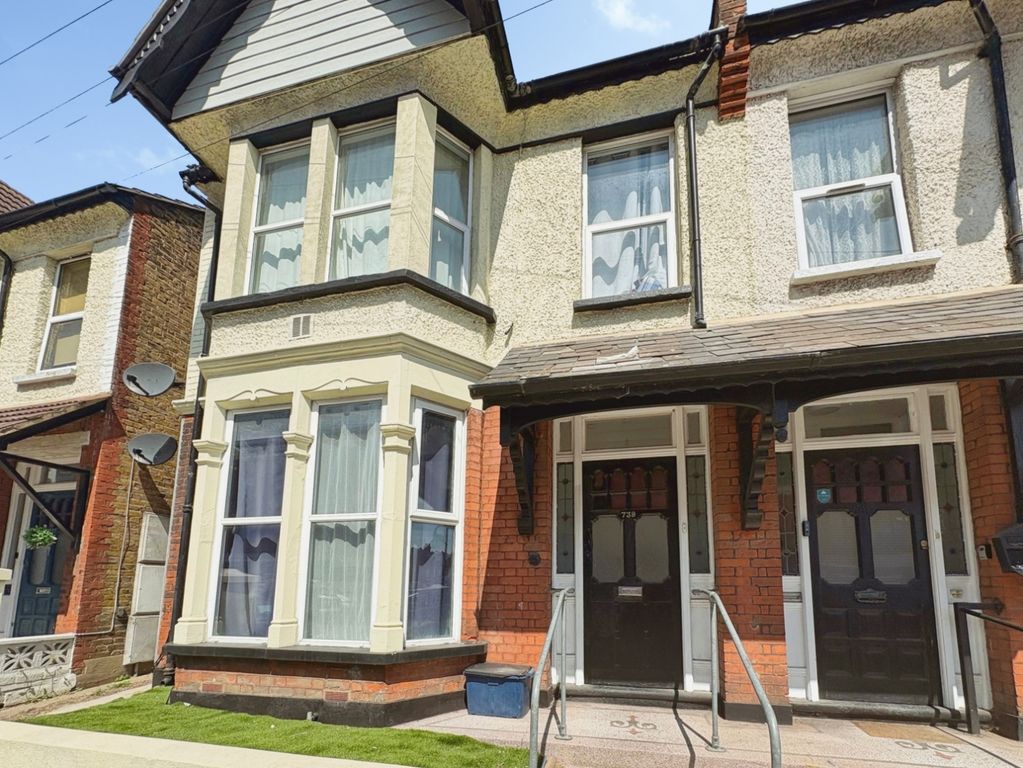 Property photo 1 of 8 Front