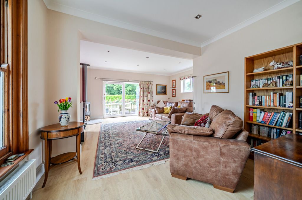 Property photo 2 of 20 1469300-24-6A1Dcf...