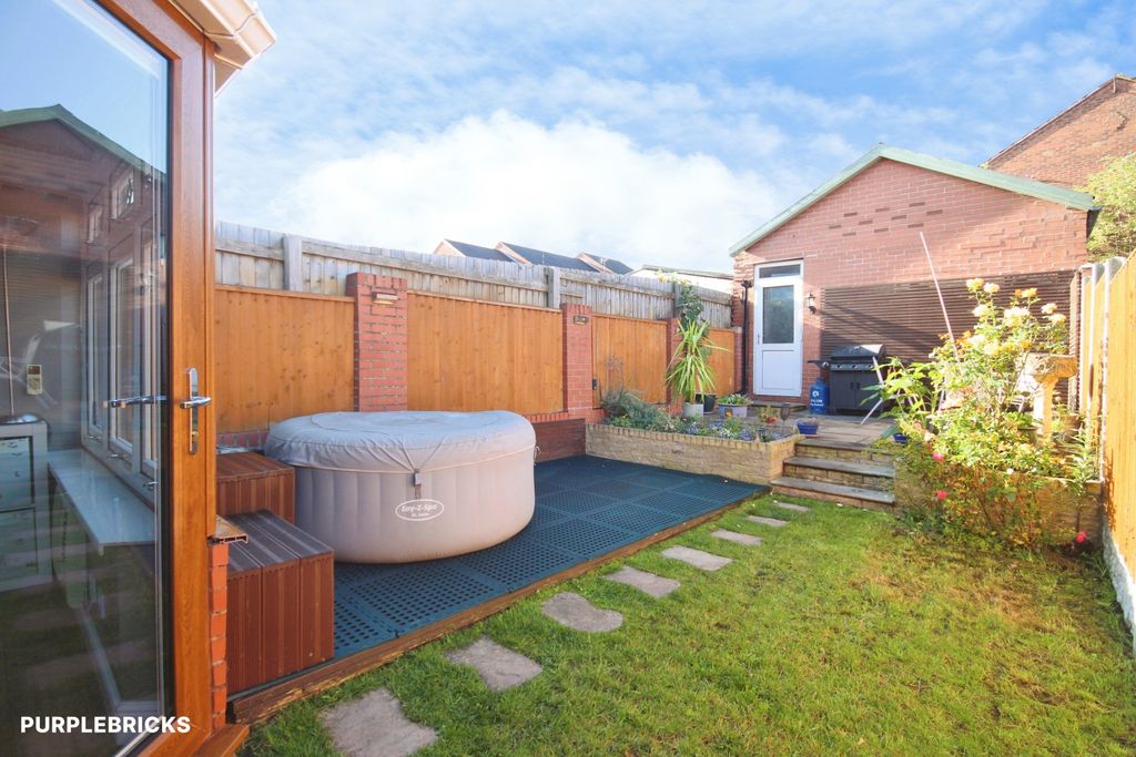 Property photo 3 of 18