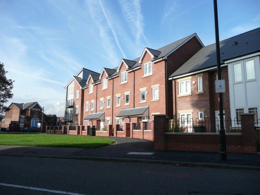 Property photo 1 of 15 4 Bedroom Town House For Rent