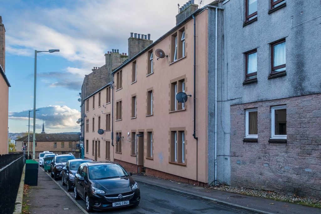 Property photo 1 of 34