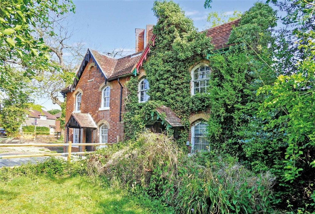 Property photo 1 of 5