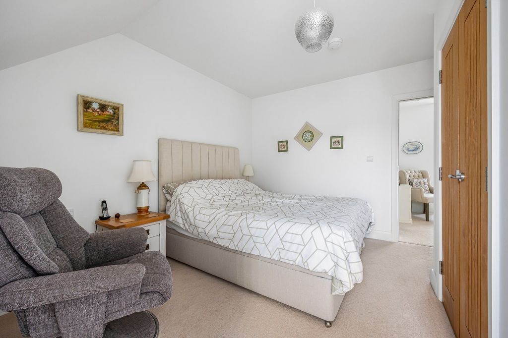Additional image 10 of 2 bed flat to rentCirencester Road, Tetbury, Gloucestershire GL8