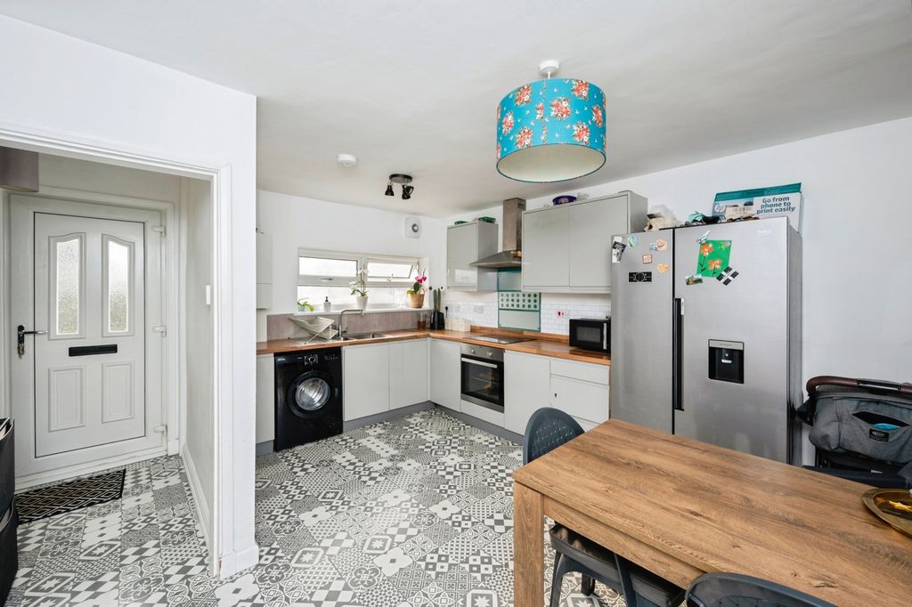 Property photo 2 of 13 Pbox-Img.Jpg