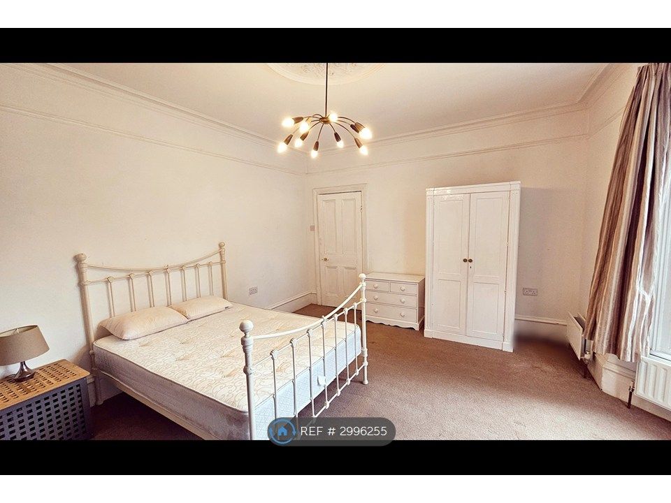 Property photo 2 of 10 Downstairs Master