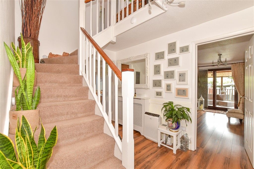 Property photo 3 of 15 Entrance Hall