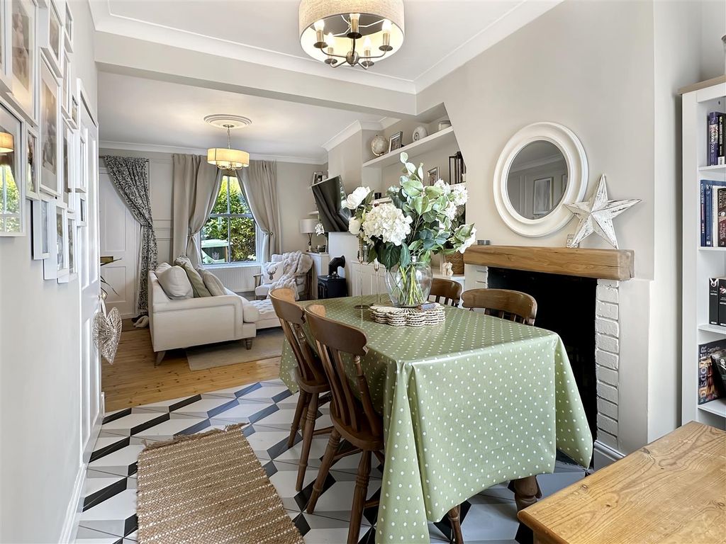 Property photo 3 of 15 Dining Room